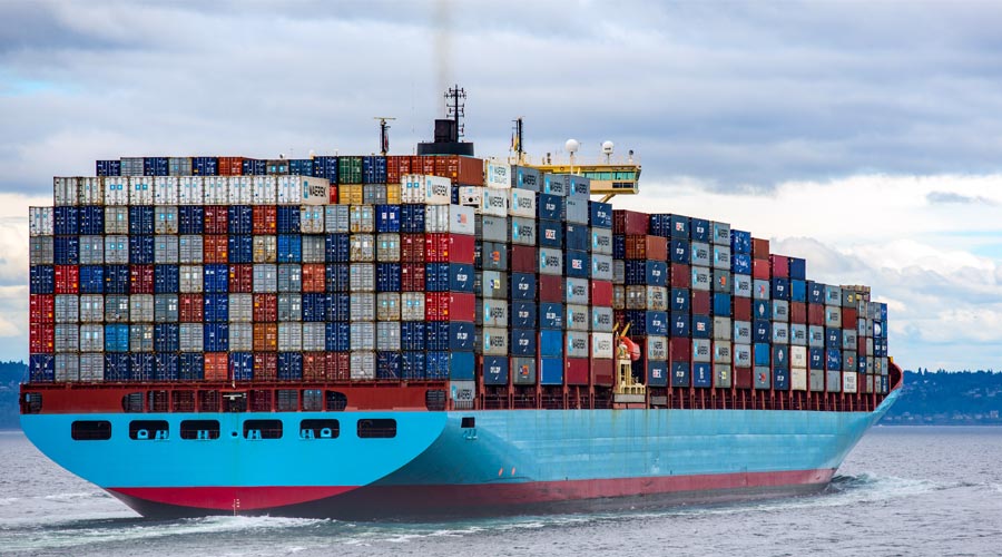 navio que transporta contentores